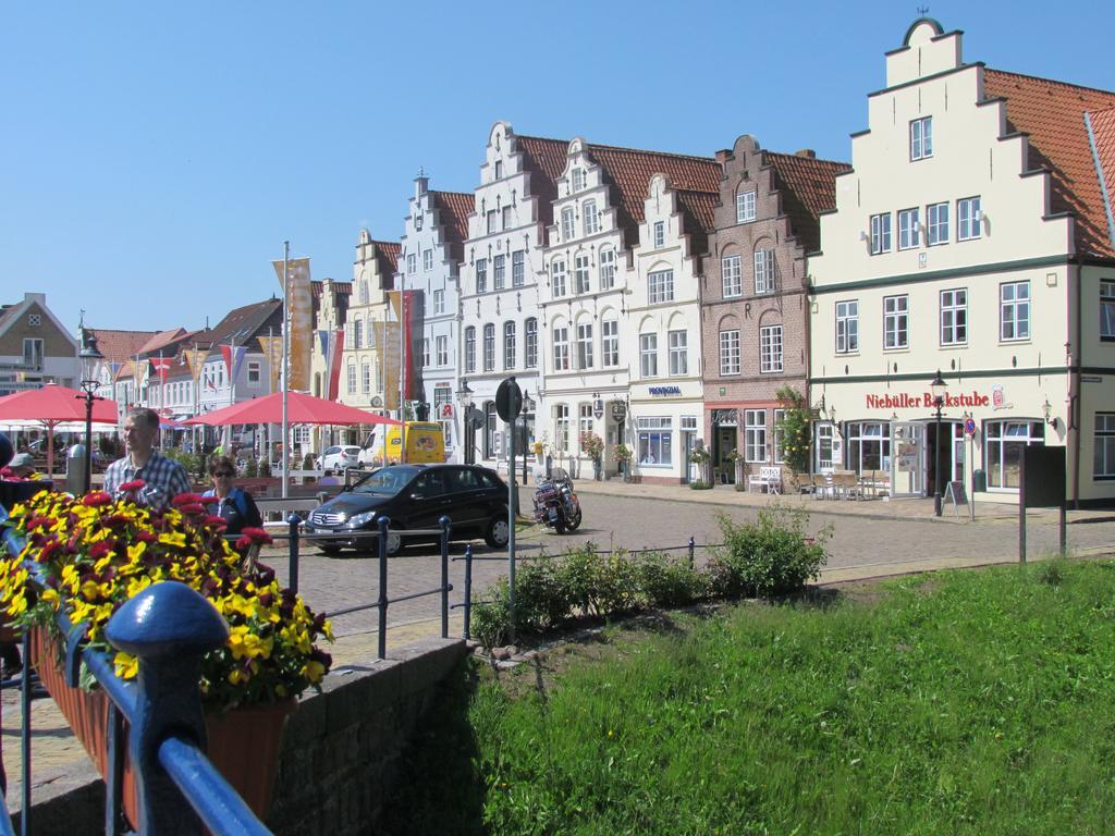 Apartments Im Froschhaus Mit Fruehstueckskuechen 프리드리히슈타트 외부 사진