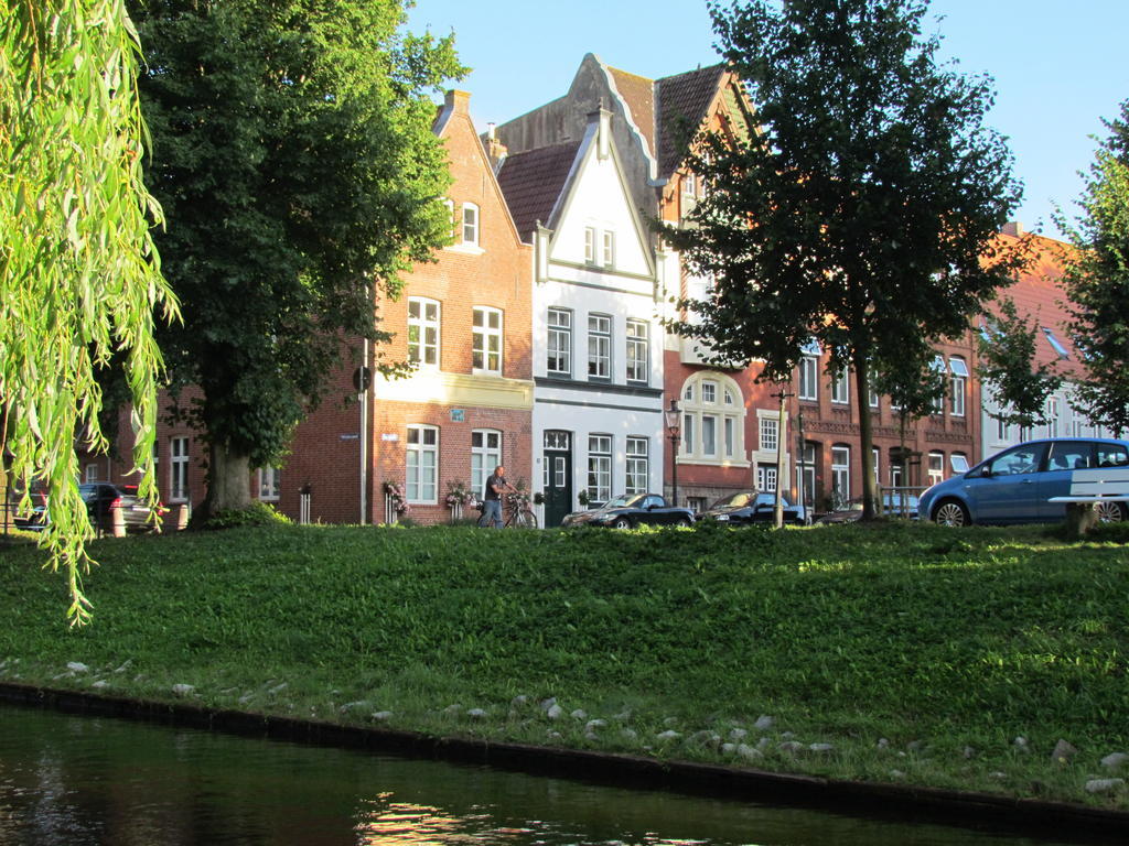 Apartments Im Froschhaus Mit Fruehstueckskuechen 프리드리히슈타트 외부 사진